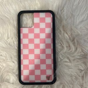 I am selling a wildflower phone case. It's size iPhone 11 Pro Max.